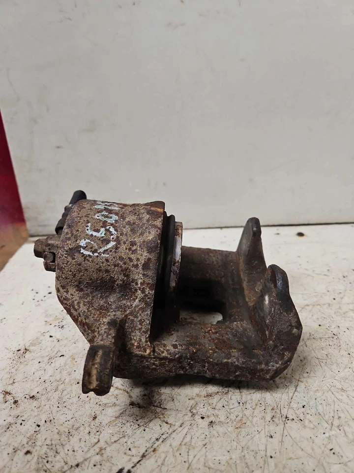 06-11 Pinza de freno delantera izquierda HYUNDAI AZERA sin pastillas lado del conductor Lh OEM Foto 2 de 4