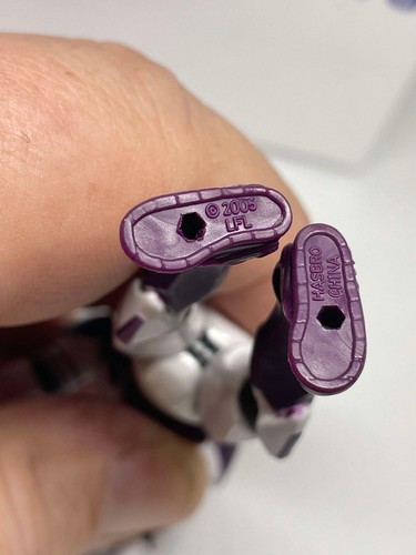Star Wars: Republic Purple Battalion Clone Trooper Figure Hasbro 2005 body parts - Picture 6 of 7