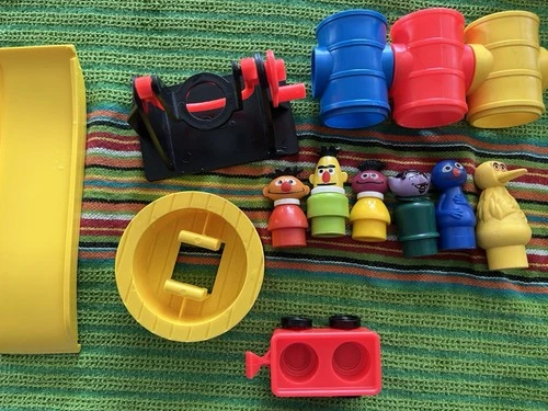 Vintage Fisher Price Little People Complete Sesame Street Clubhouse Accessories