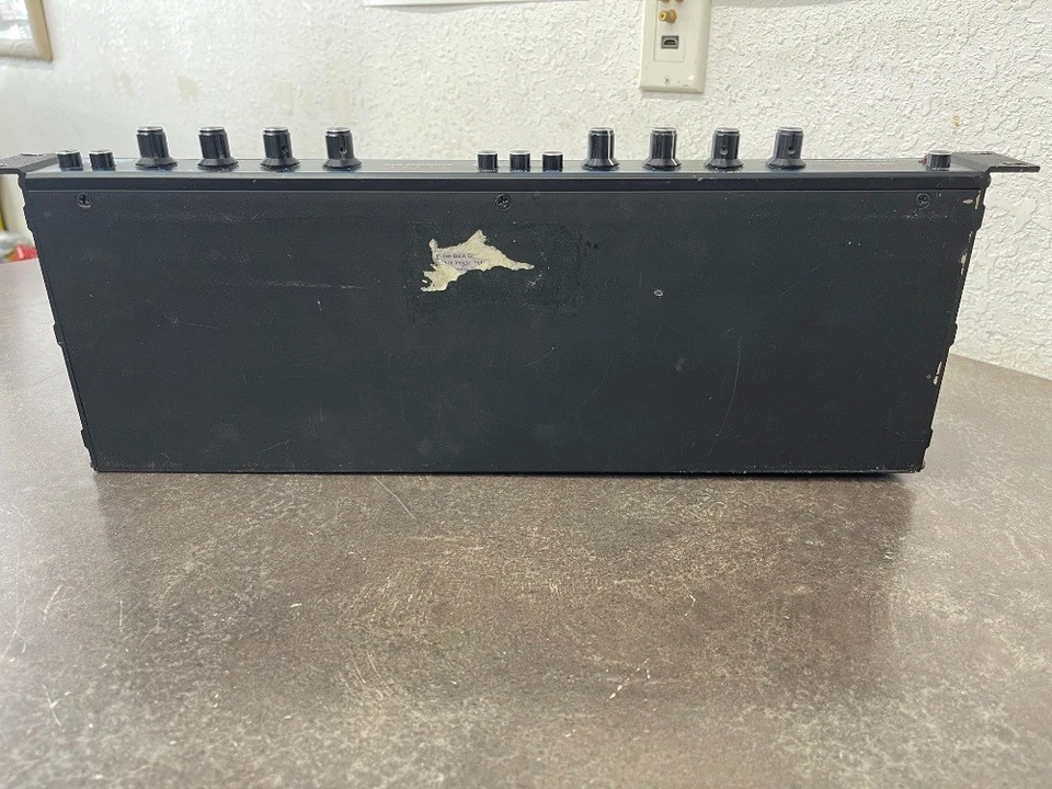 MXR Model 136 Dual Limiter 2 Channel Compressor - Stereo/Dual Mono Mode  - Image 3 of 4