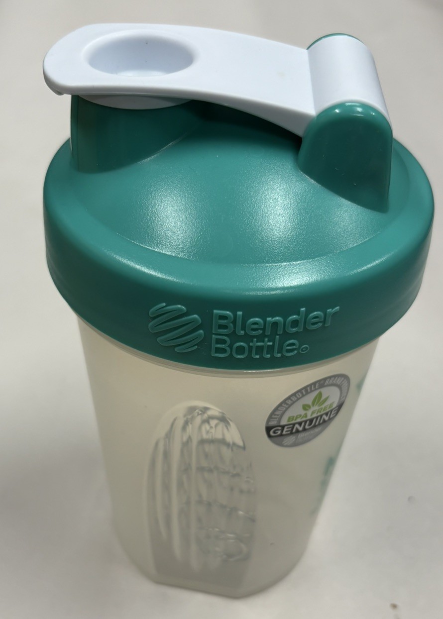 Blender Bottle Classic with whisk new!