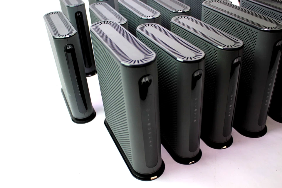 Lot 15 Motorola Modems / Routers MG8702 MG7310 MG7540 MG7700 MG7550 AS IS - Image 4 of 4