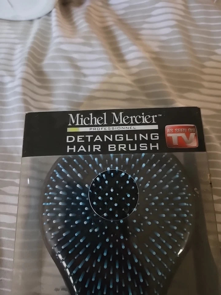 Cepillo desenredante de madera Michel Mercier Ultimate, cabello normal Foto 2 de 3