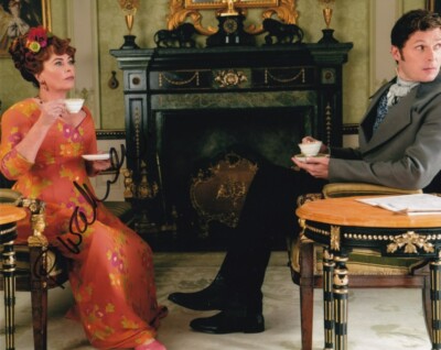 POLLY WALKER signed Autogramm 20x25cm BRIDGERTON in Person autograph COA