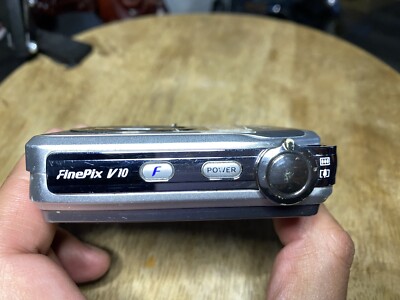 Fujifilm Finepix V10 5.1MP CCD Digital Camera Games Rare Tested