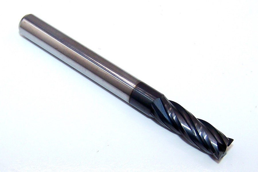 Fraise Au Carbure Kyocera .075" 4 Gouges Rayon D'angle .015" - Pour Usinage à Grande Vitesse