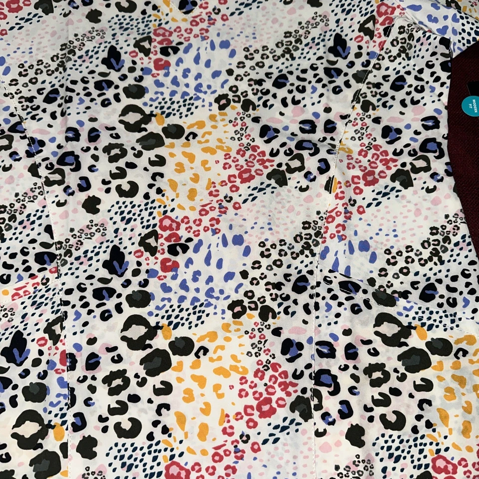 Scrubs Top WonderWink Modern fit Women Small New V Neck - Image 3 of 4