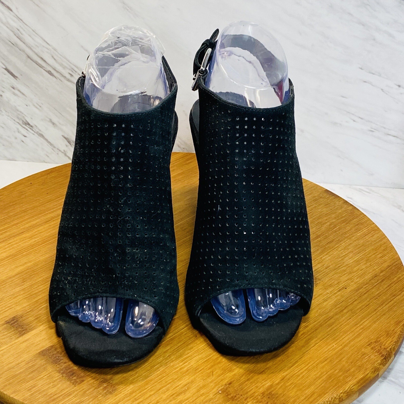 APL Adam Tucker Meridia sandalo scamosciato traforato taglia 7 5M nero