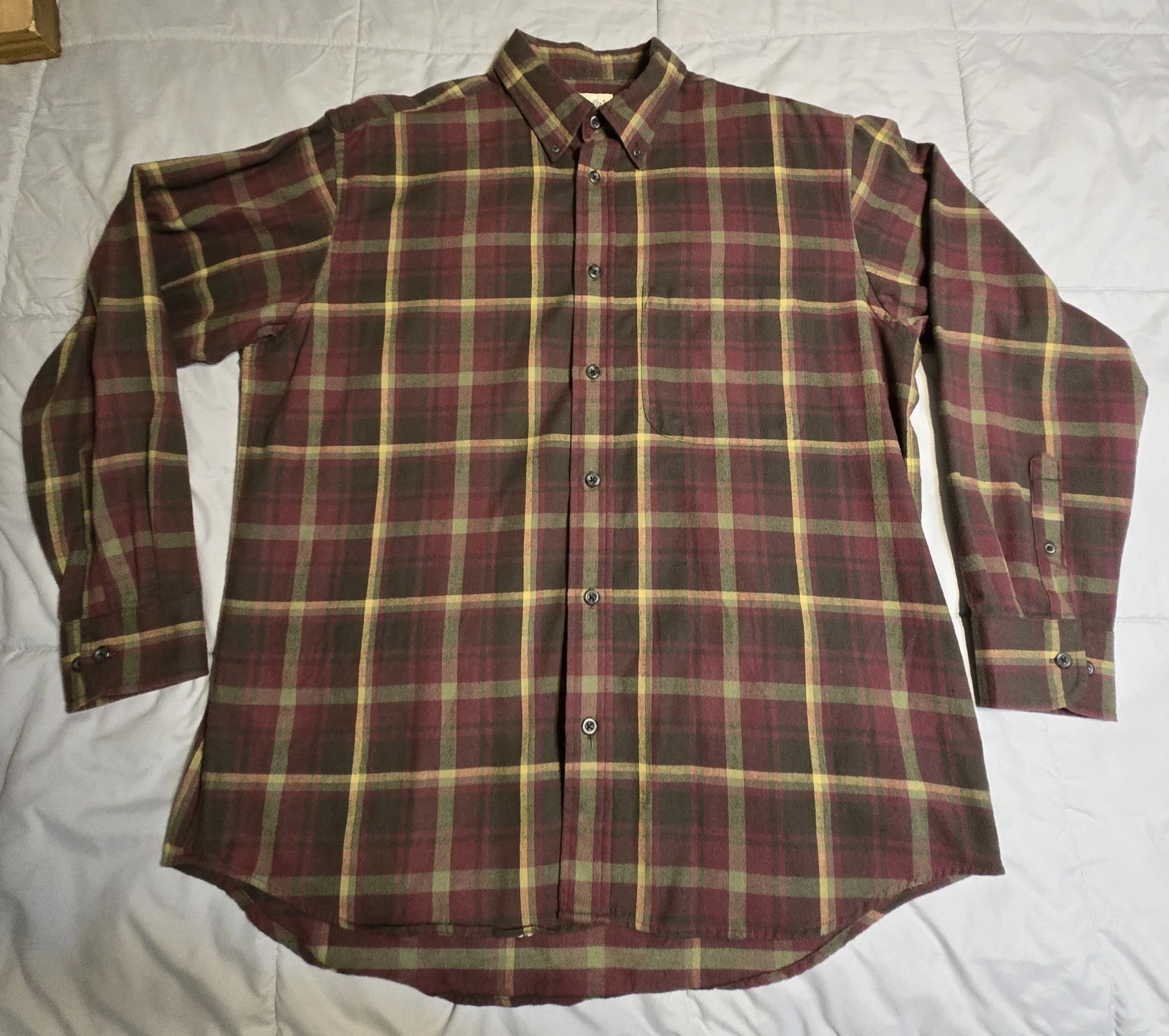 Vintage Cabelas Button Up Shirt Mens Large Regular Fit Flannel Pocket Plaid Red
