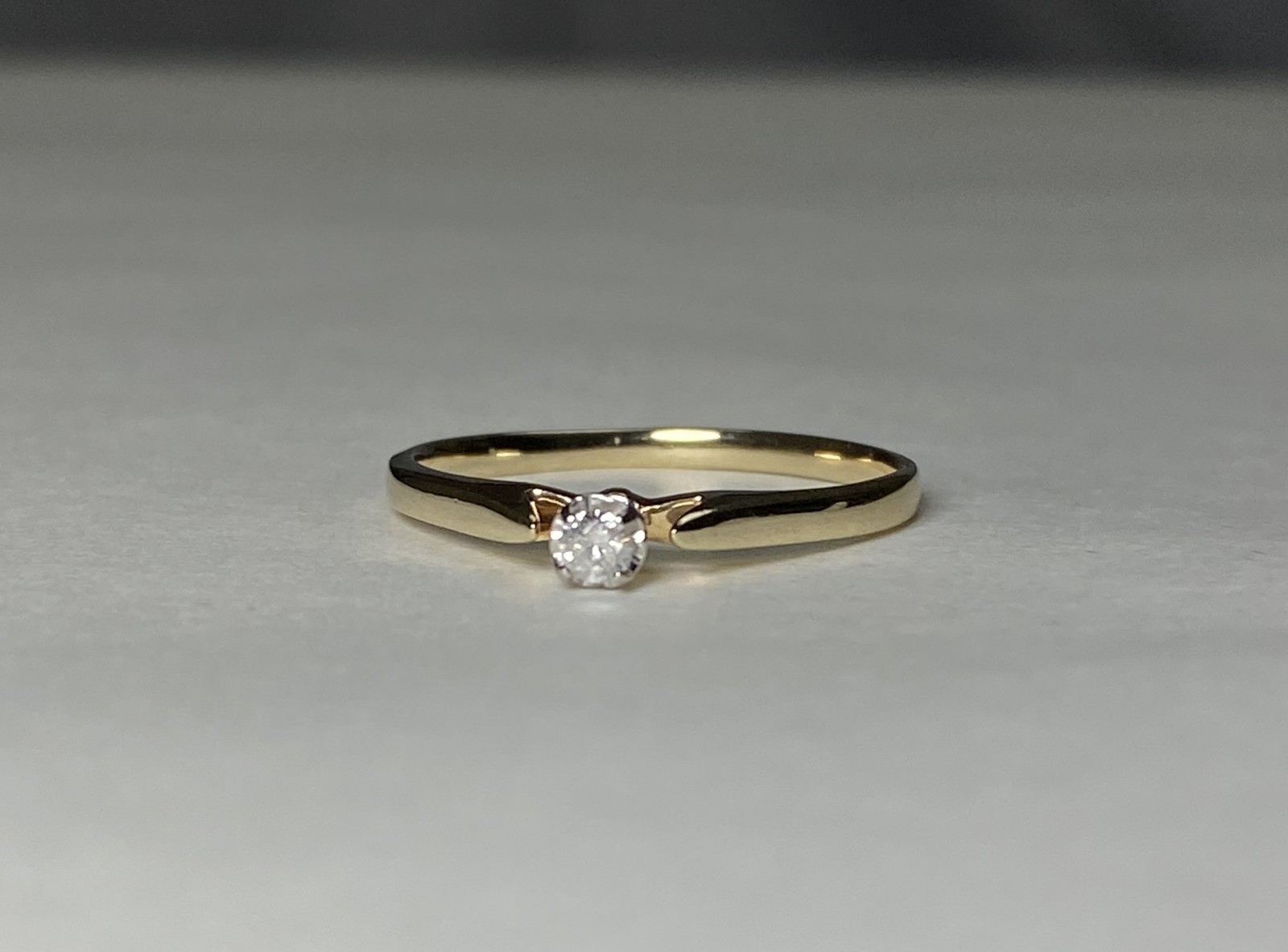 Size 7 💘 Solid 10K Yellow Gold SOLITAIRE Cathedr… - image 6