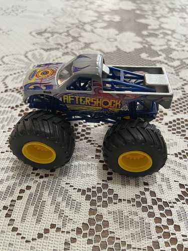 Hot Wheels Monster Jam AFTERSHOCK Monster Truck 1:64 Diecast Collectable Toy - Picture 5 of 8