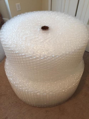 Bubble Cushioning Wrap 1/2'' 250 ft² x 12'' Perforated Every 12'' LARGE BUBBLE