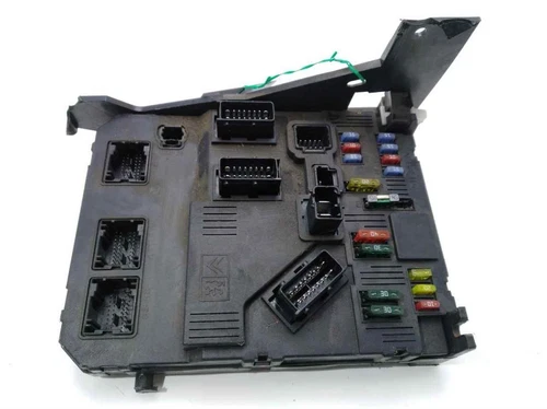 S118085200L Caja Reles/Fusibles para CITROEN C3 1.4 HDi Audace 2866703 - Imagen 1 de 3