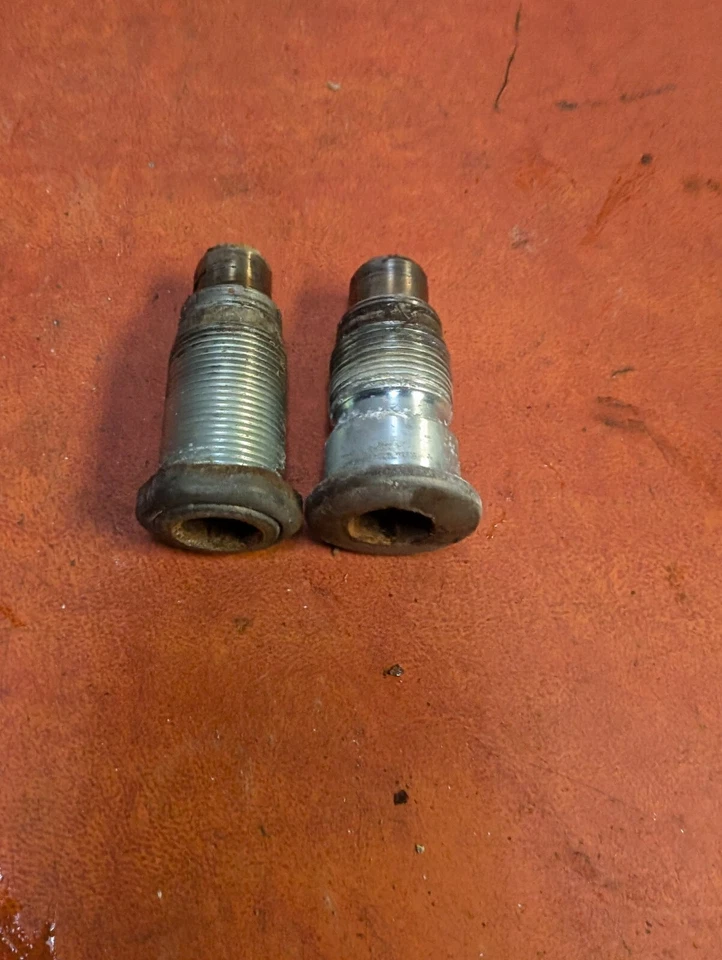 84 85 Honda V30 MAGNA VF500C VF500 VF 500 ПОВОРОТНЫЙ РЫЧАГ ПОВОРОТНЫЙ БОЛТ КОМПЛЕКТ - Изображение 2 из 3