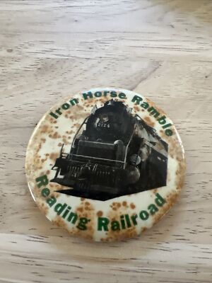 c1940s Reading Railroad Iron Horse Ramble #2124 Locomotive Round Green Pin