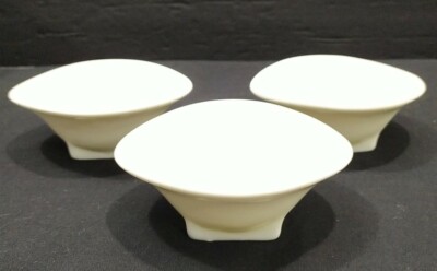 Lot 3 Wilmax England Elegant White Porcelain Dipping sauce butter oval Bowls