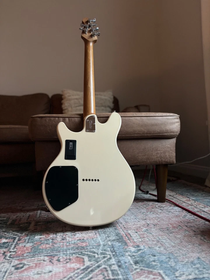 (Music man) valentine electric guitar. Cream everything works and is intact. - Image 4 of 4