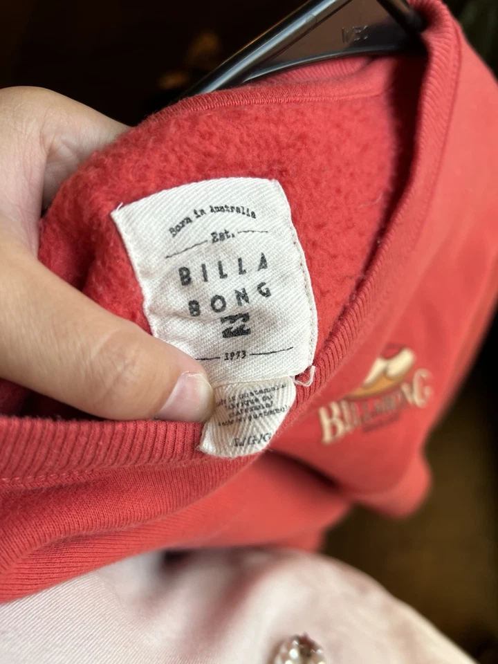 Billabong Women’s Fleece Crewneck Hardly Worn Sweatshirt Size Large - Image 3 of 4
