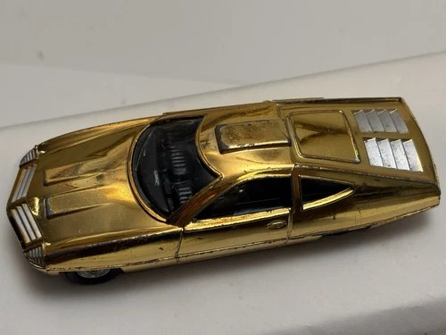 Vtg DINKY TOYS ED STRAKERS CAR FROM GERRY ANDERSON TV SHOW GOLD NICE!!!