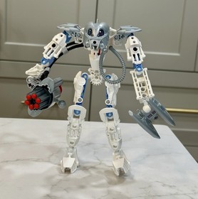LEGO Bionicle Toa Mahri Set 8915 TOA MATORO + 2 McD&rsquo;s Minis: Toa Kongu & Kalmah*