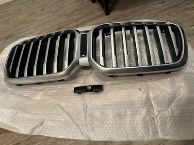 2022-2024 BMW X3 Front Grill With Camera Hole 10627111