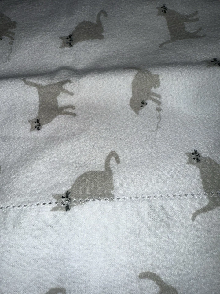 Juego de 2 fundas de almohada Pointhaven 100 % algodón franela estampado gato Foto 3 de 4