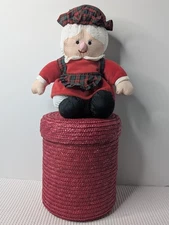 Vtg Woven Ratan Basket Lid Pink Red Puffy Plush Mrs Claus 1994 Gibson Greetings