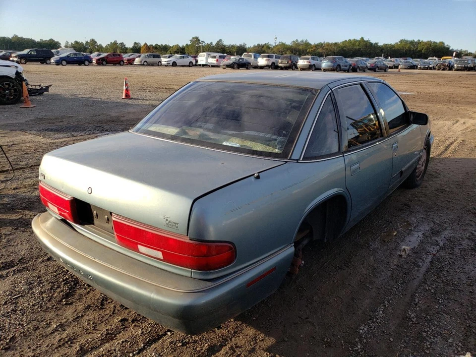 Buick Regal 4door Sedan, 1990, 1991, 1992, 1993 - 1996, Right Rear Quarter glass - Image 4 of 4