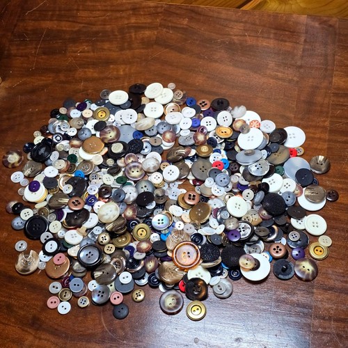 Assorted Vintage Sewing Buttons 1 Pound Bag Large Medium Small X-Small Crafting
