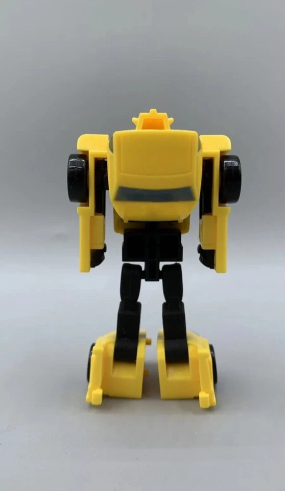 Hasbro Transformers Universe BUMBLEBEE Legend Classics Complete - Image 4 of 4