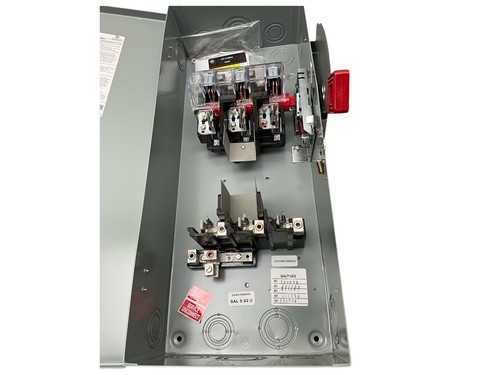 INTERRUPTOR DE SEGURIDAD FUSIBLE DE ALTA RESISTENCIA ABB GE TH4363 100A 3P 4W 600VAC DESCONEXIÓN - Imagen 2 de 7