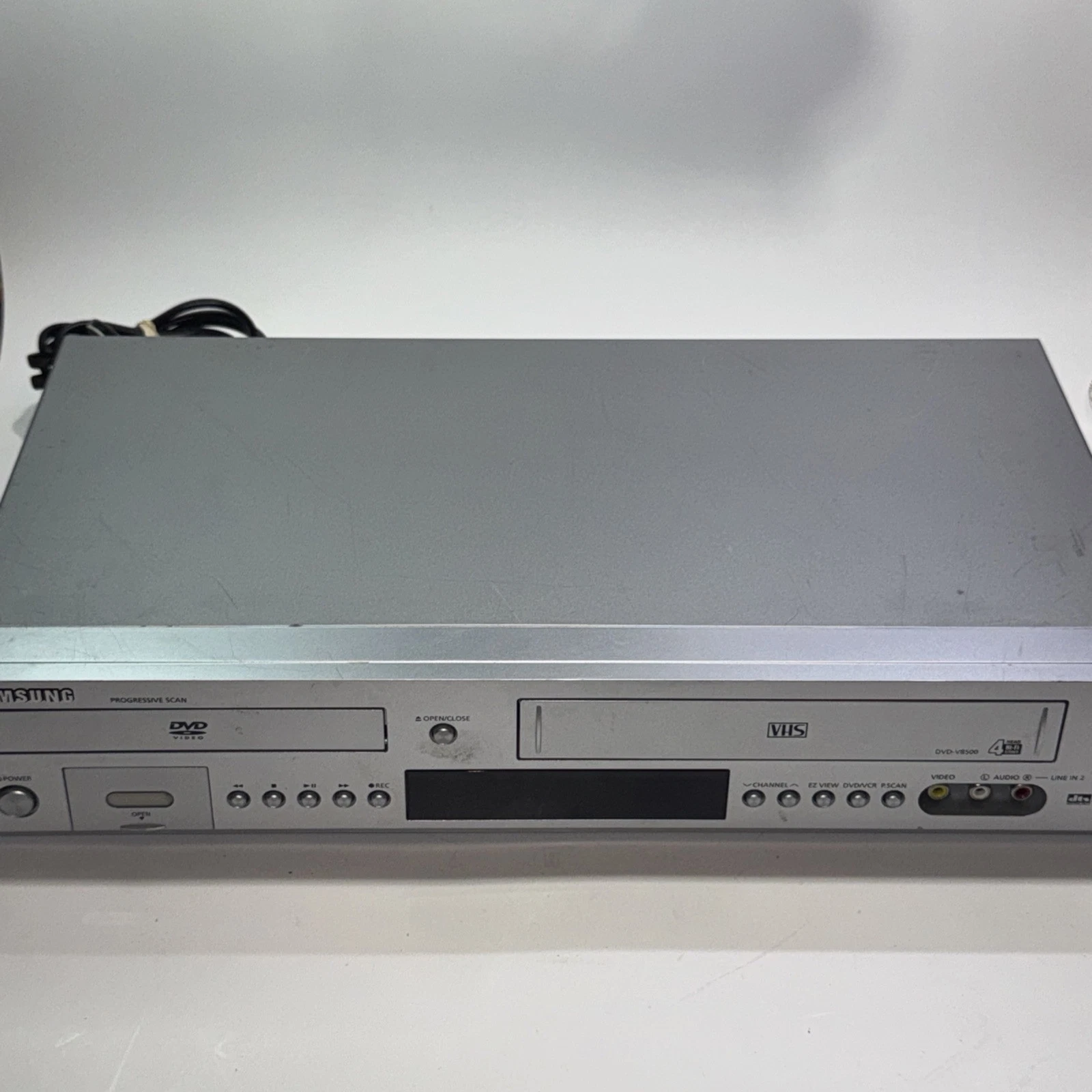 Samsung DVD-V8500 VHS / DVD Combo Player VCR (VCR Works, DVD NEEDS REPAIR)
