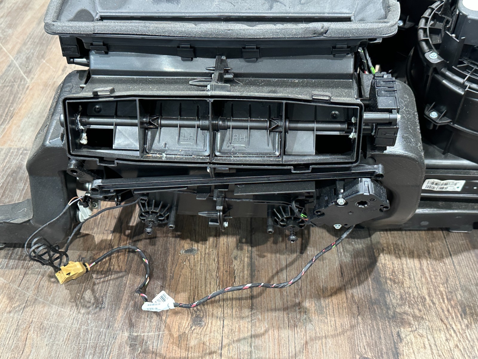 2017 AUDI R8 HVAC HEATER BLOWER HOUSING BOX OEM 4S1 820 005