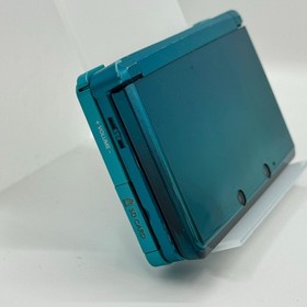 Nintendo 3DS region free Aqua Blue console / Charger / SD card /