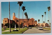 The Vinoy Park Hotel Overlooking The Bay St Petersburg Florida Postcard