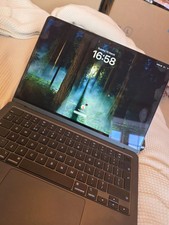 Apple MacBook Air 13 Inch 2024 M3 16GB RAM 512GB 21 Cycles 100% Battery
