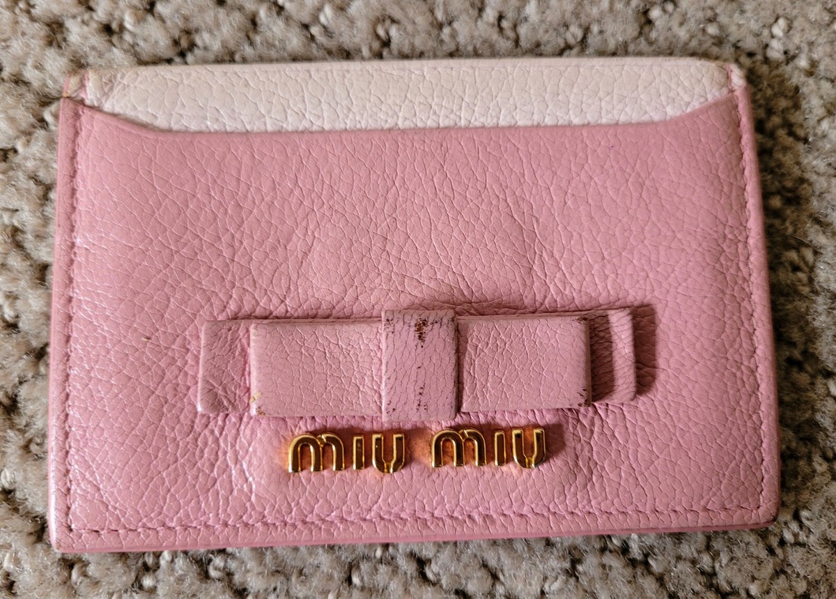 AUTH MIU MIU BOW LOGO LEATHER CARD CASE/HOLDER PREOWNED SML AUTH MIU MIU BOW LOGO LEATHER CARD CASE/HOLDER PREOWNED SML