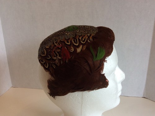 VINTAGE PHEASANT FEATHER LADIES HAT 