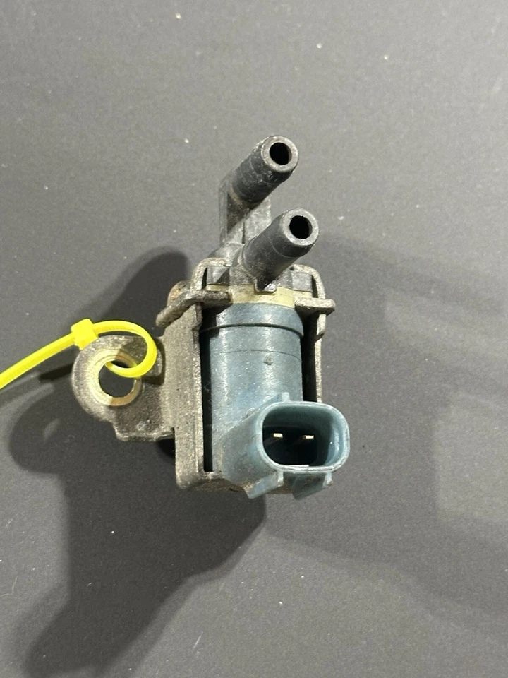 1998-2005 LEXUS IS300 GS300 2JZ VACUUM SWITCH VALVE 90910-12188 or 90910-12243 - Image 3 of 4