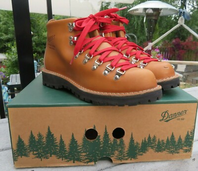 danner cascade hiking boots