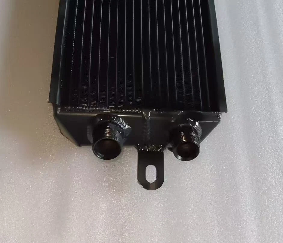 🥇Right Front Aux Oil Cooler for Porsche 911 930 BLACK 93020705302 / 93020705304 - Image 4 of 4