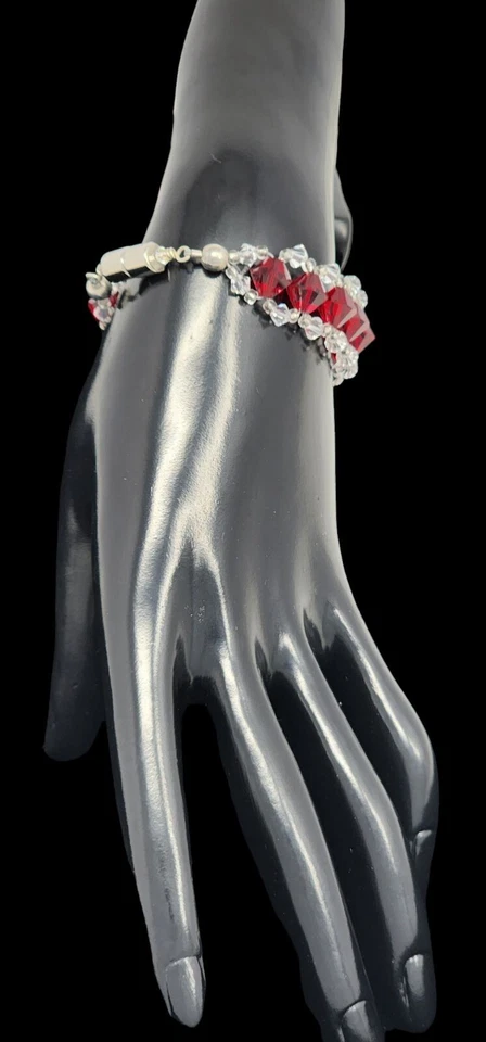 Pulsera de cuentas color granate hecha con cristales de Swarovski 💎 6,5" Foto 2 de 4