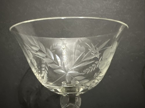 Vintage Set Etched Floral Crystal Tall Wine Glasses Stemware, 6” Tall, 2 pcs. - Picture 18 of 24