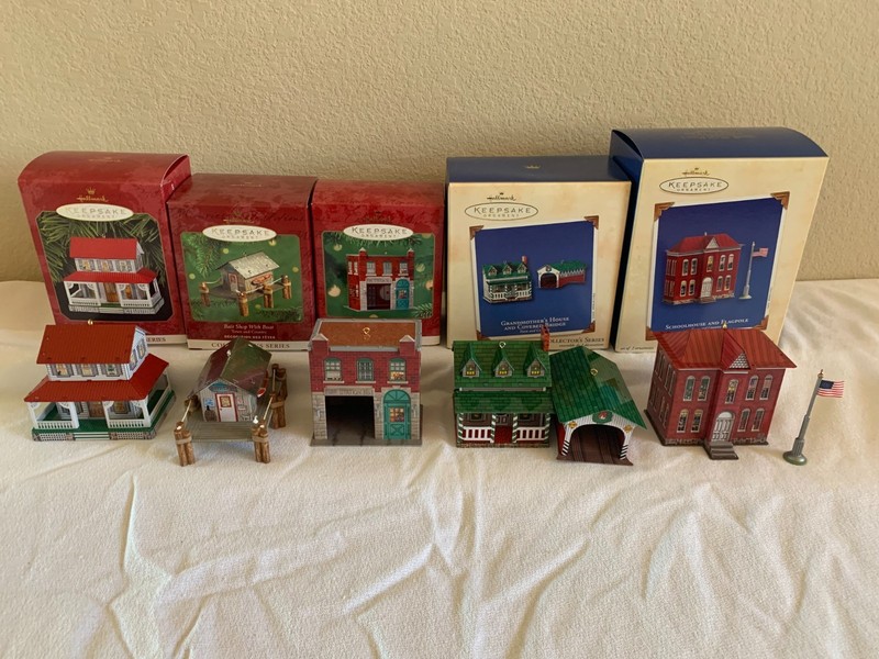Hallmark Town and Country (5) -New