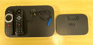 Sky Q ES140 Box with power cable and 2 remotes & Sky Q ER110 Wireless Router