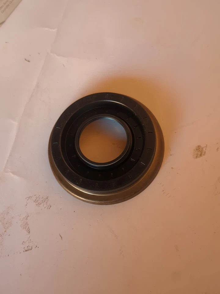 Anel de vedação de eixo radial genuíno Mercedes-Benz 205-997-02-46 - Imagem 3 de 4