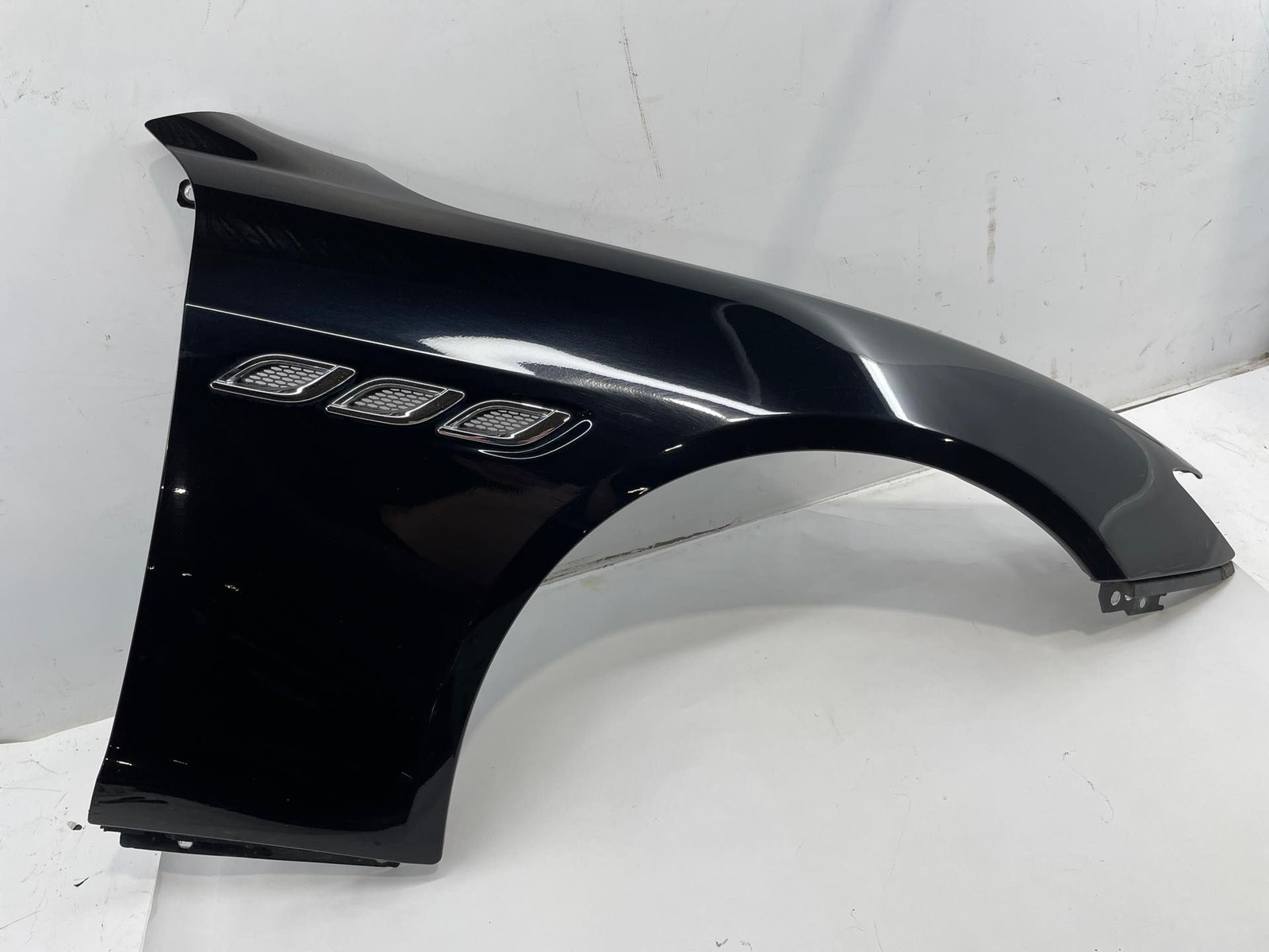 Maserati Quattroporte 2014-2020 FRONT+RIGHT Fender