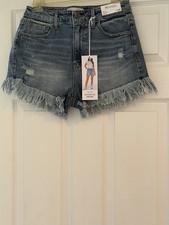 REgeneration by Celebrity Pink NWT 7/28 Med Wash High Rise Festival Cutoff Short