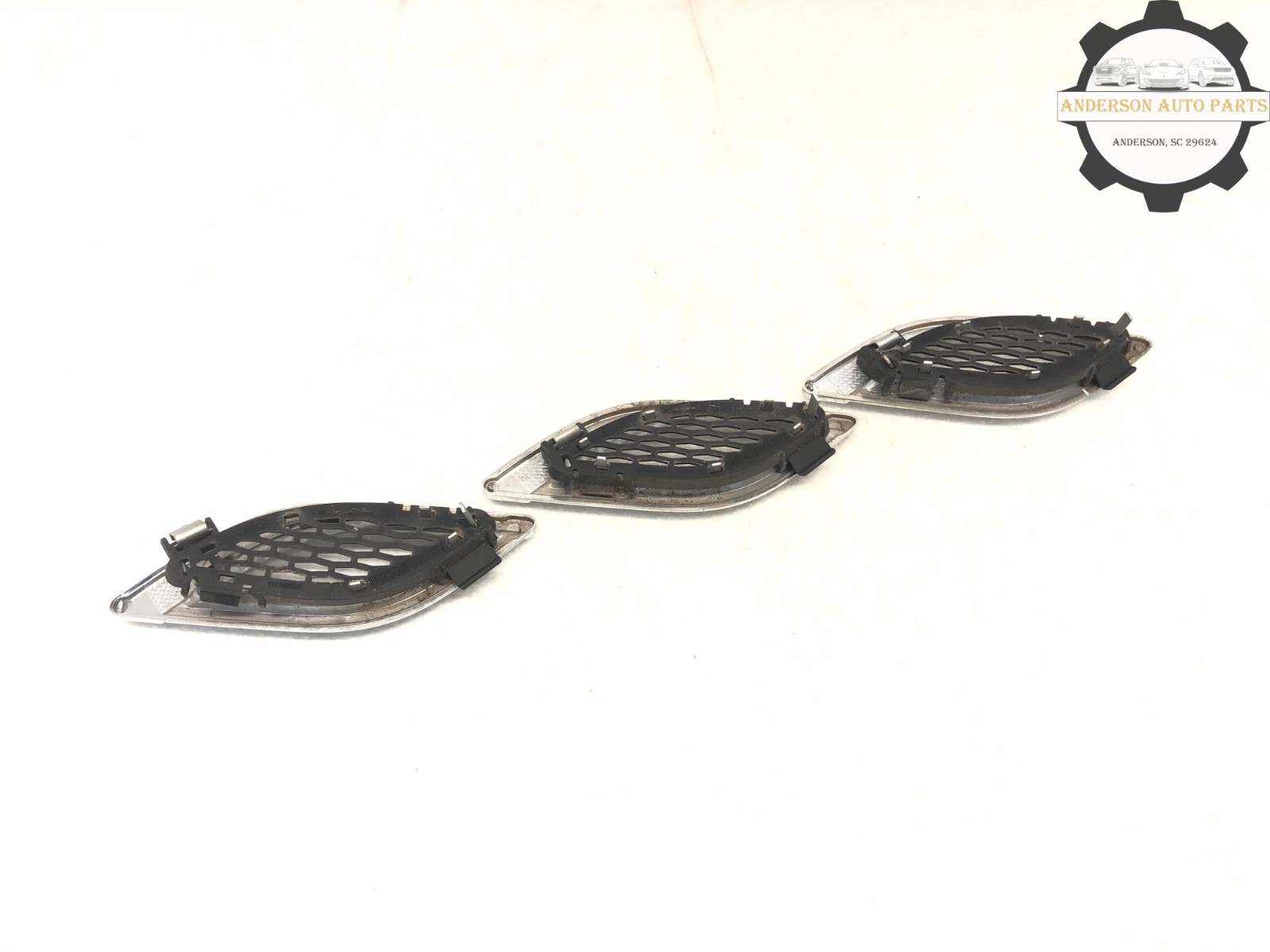 2014-2020 MASERATI QUATTROPORTE LEFT DRIVER FRONT FENDER VENT GRILL TRIM X3 OEM