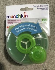 Munchkin Formula Dispenser Green BPA Free Holds 3 - 9oz Servings NEW